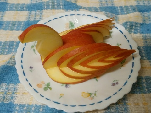 誰でもできる りんごの飾り切り 白鳥 レシピ 作り方 By ゆきゆき7954 楽天レシピ 誰でもできる りんごの飾り切り 白鳥 レシピ 作り方 By ゆきゆき7954 楽天レシピ